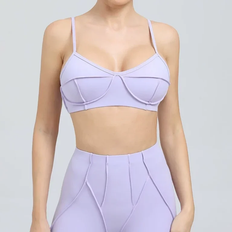 Qinelle sports bra and high-waist leggings set in lavender purple front view