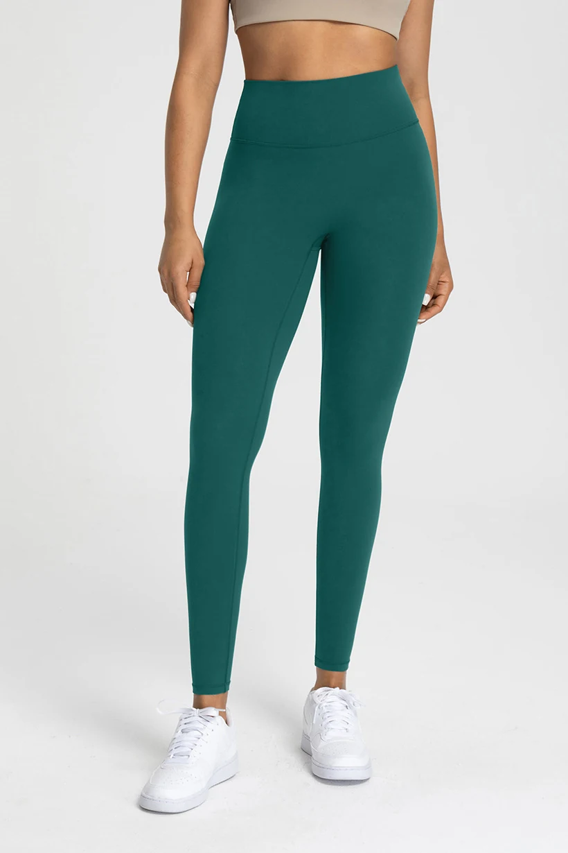 Qinelle high waist seamless yoga leggings in green front view