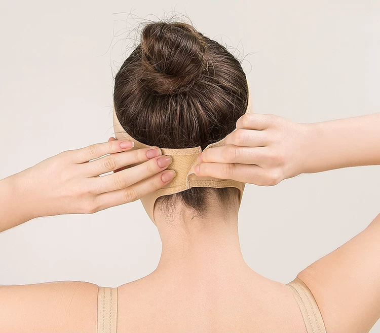 Beige open-face compression head wrap rear fastening demonstration
