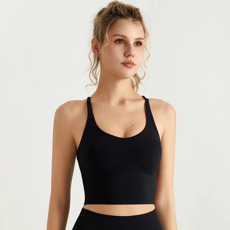 Qinelle racerback sports bra crop top black front