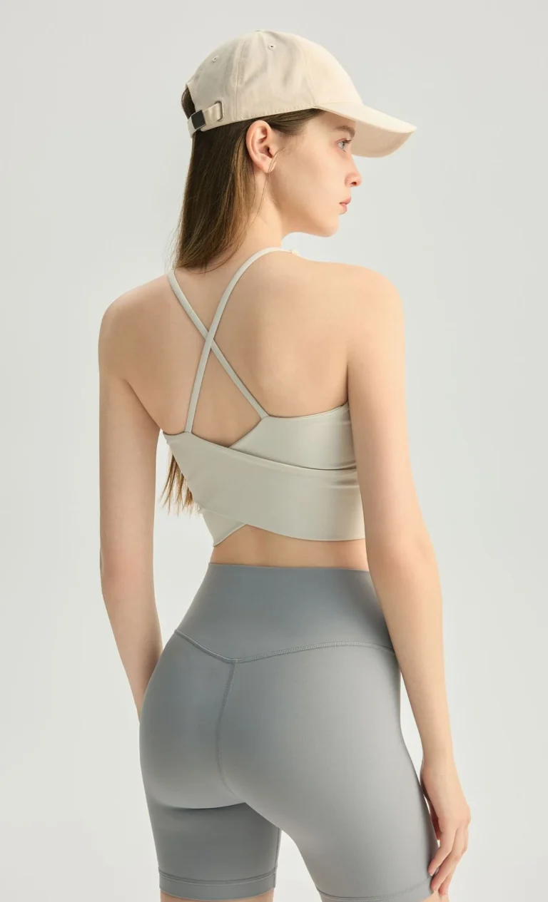 Qinelle racerback sports bra crop top white back