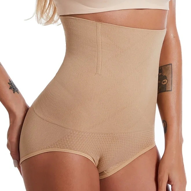 Briefs & Thongs at Qinelle